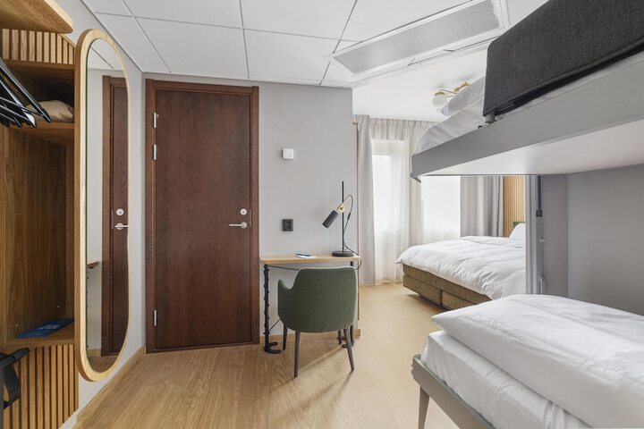 Room 35 of 117