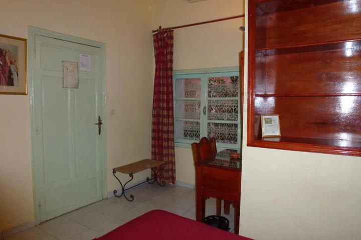 Room 4 of 13