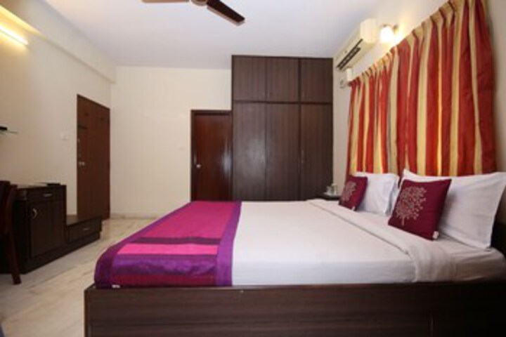 Room 13 of 23
