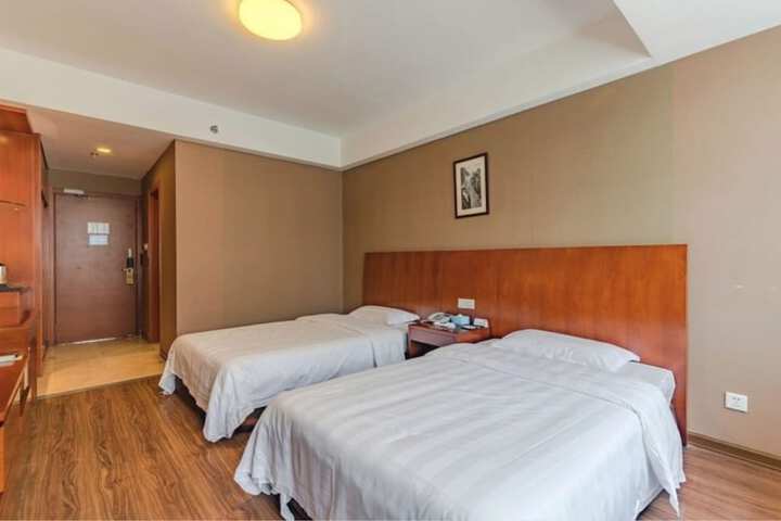 Room 7 of 58