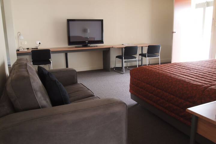 Room 7 of 39