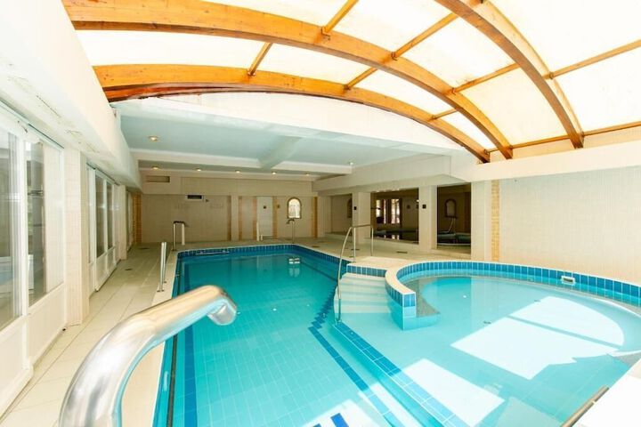 Pool 27 of 48