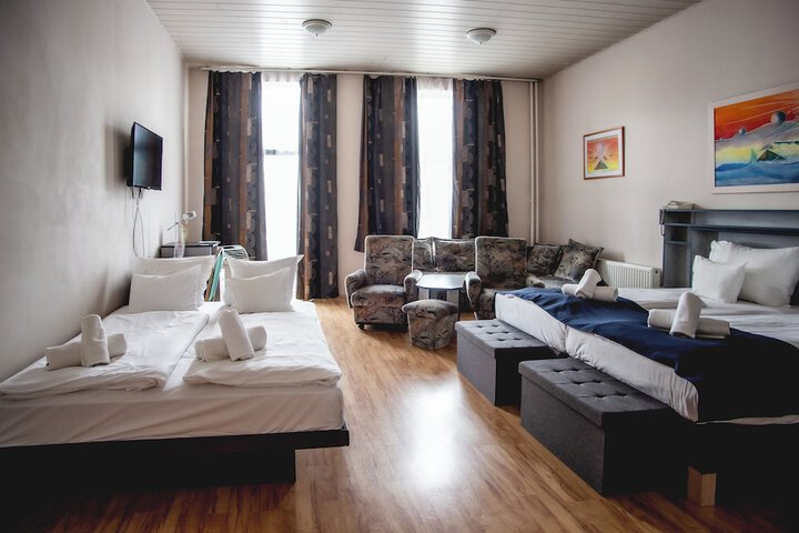 Room 21 of 38