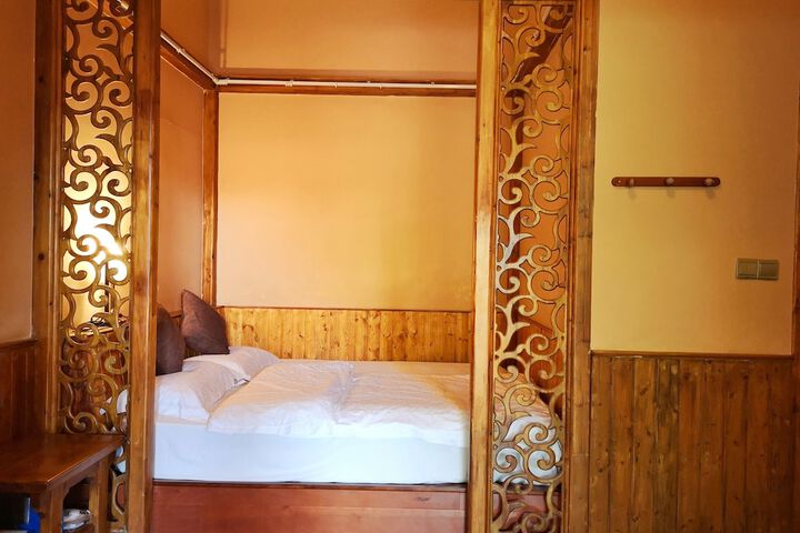 Room 25 of 111