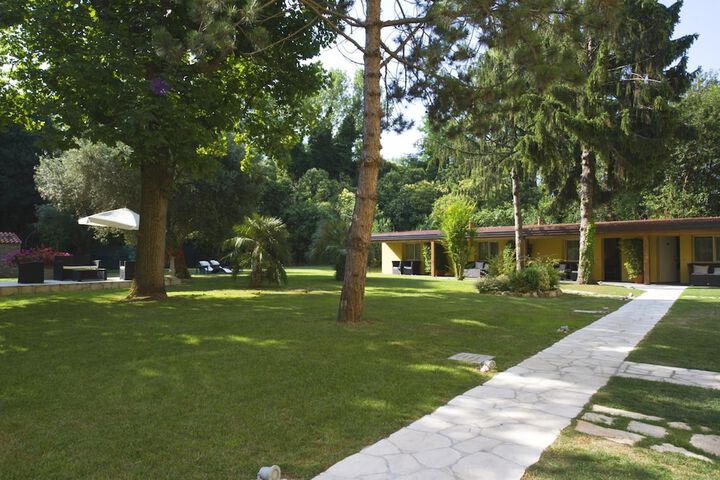 Children's play area - outdoor