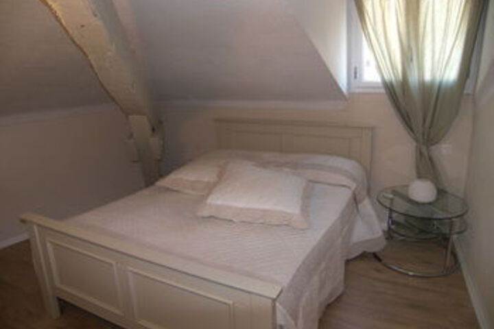 Room 13 of 27