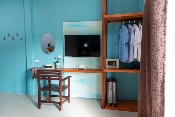 Room 26 of 90