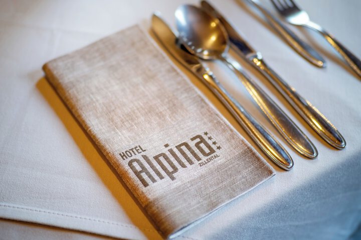 Dining 44 of 70