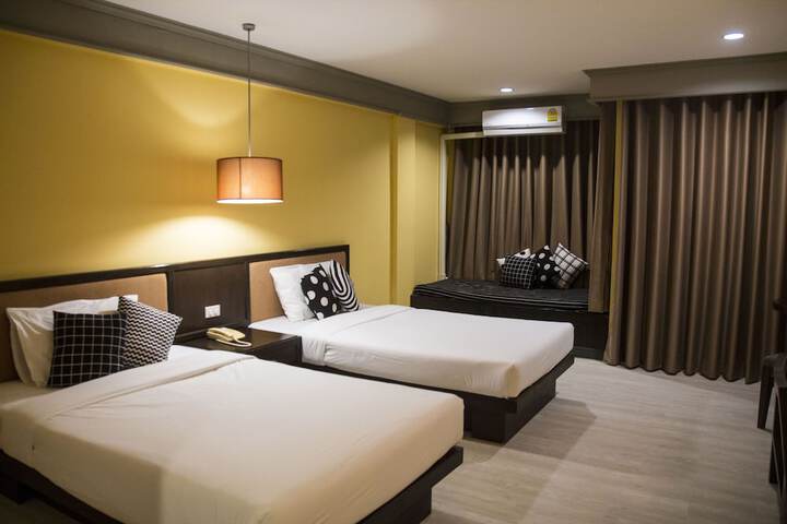 Room 12 of 47