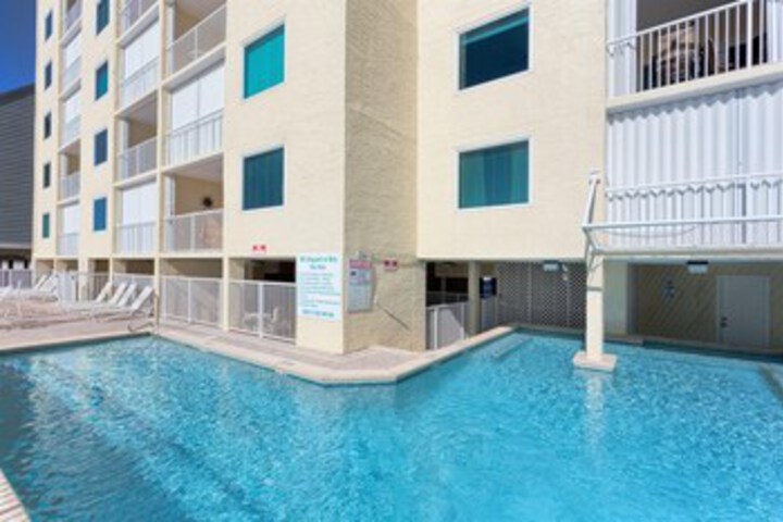 Castaways by Meyer Vacation Rentals in Gulf Shores, AL
