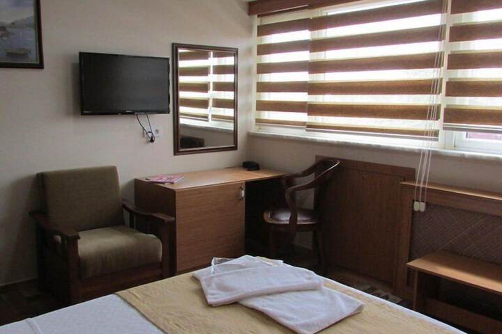 Room 13 of 72
