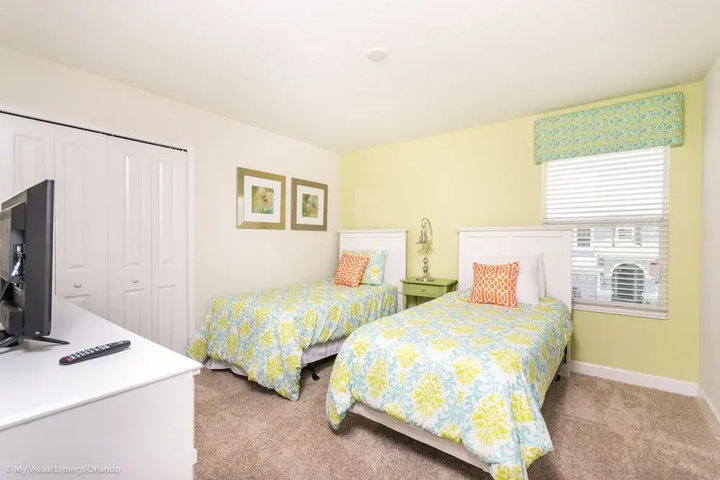 Room 4 of 30