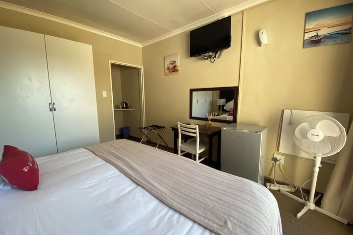 Room 21 of 120