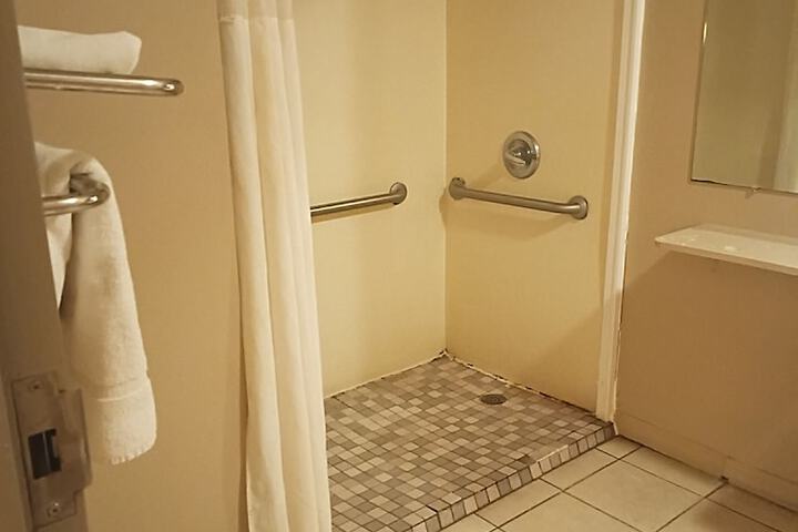 Room 20 of 39