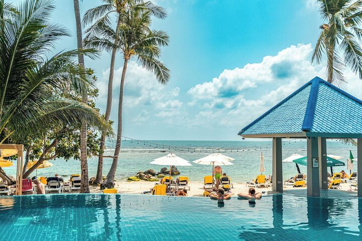 Hotel Pool