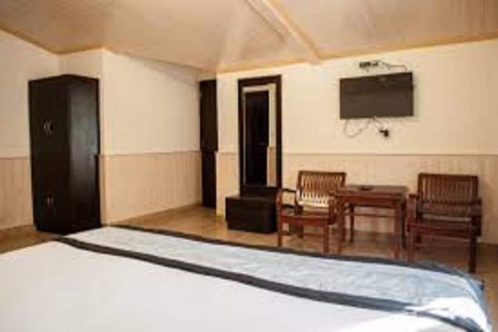 Room 12 of 13