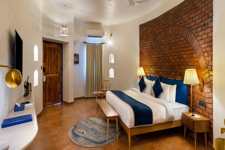 Room 25 of 142