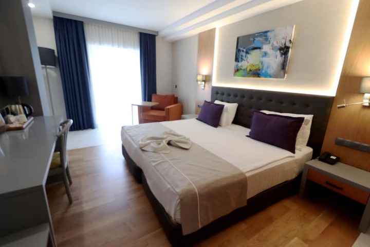 Room 5 of 71