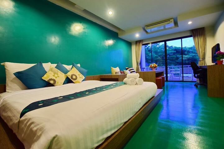 Room 5 of 47