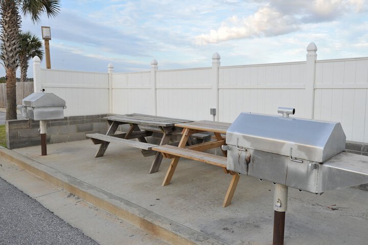 Property Grounds 17 of 23