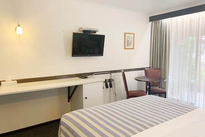 Room 12 of 79