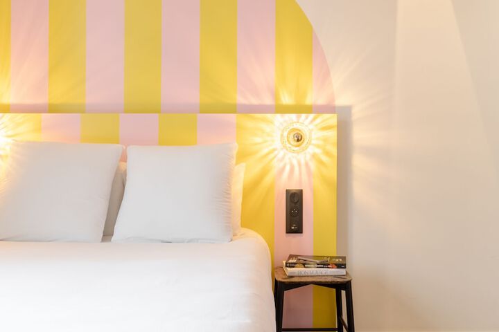 Room 11 of 50