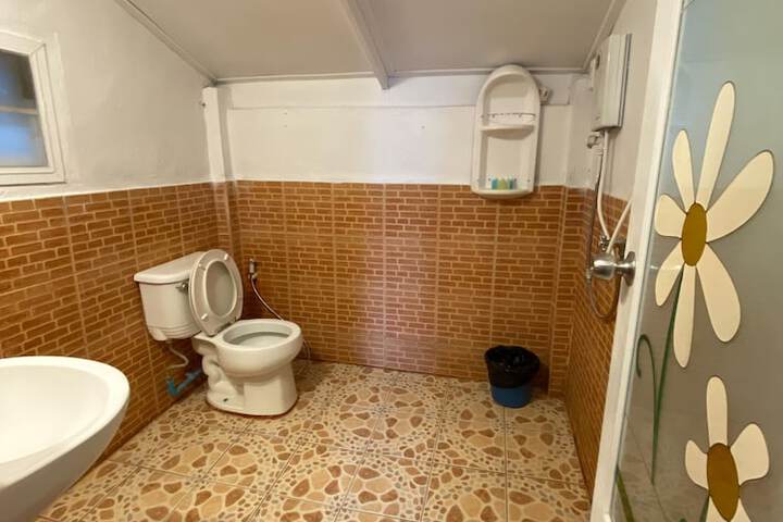 Room 72 of 181