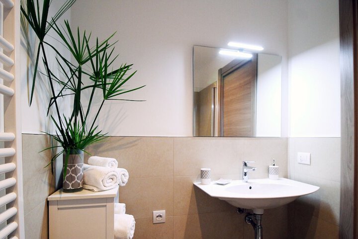 Room 16 of 20