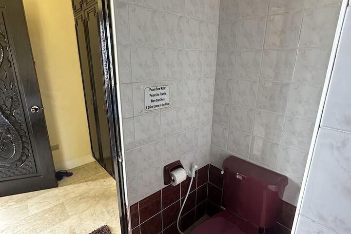 Room 42 of 78