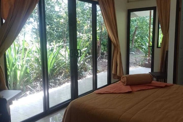 Room 28 of 159