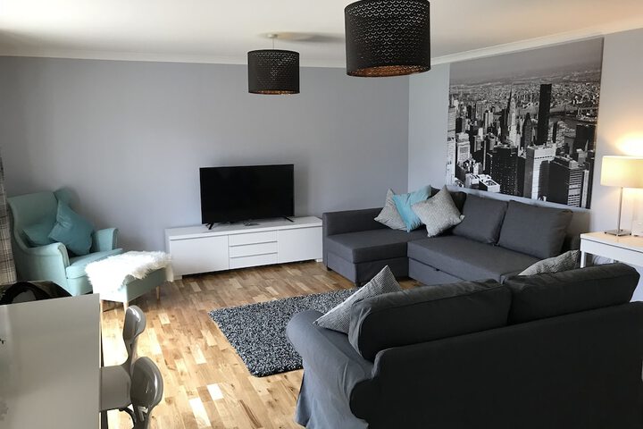 Room 11 of 33