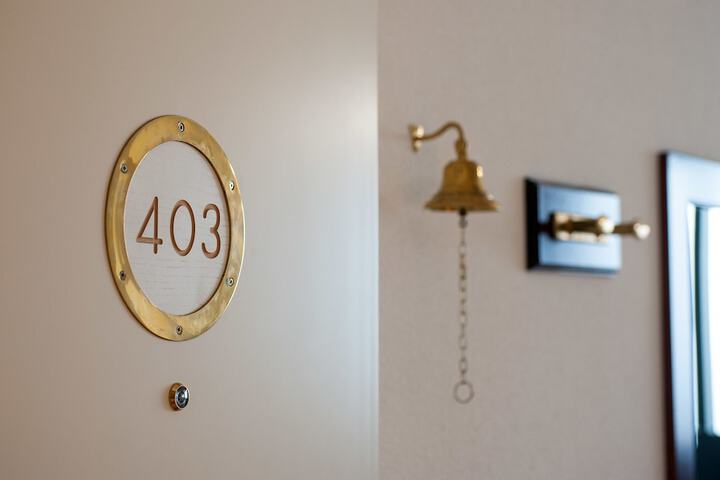 Room 45 of 178