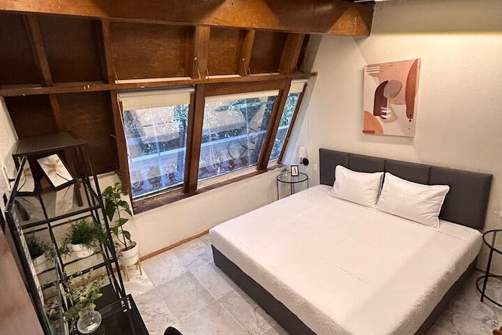 Room 19 of 48