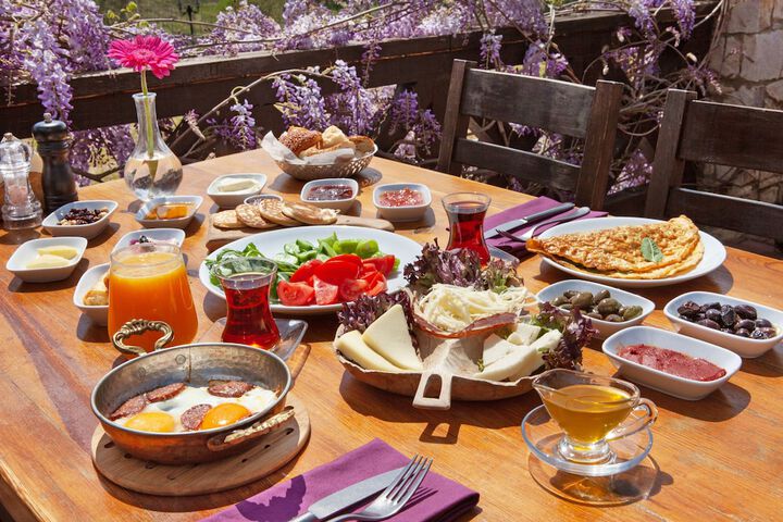 Breakfast/Coffee Service 81 of 123