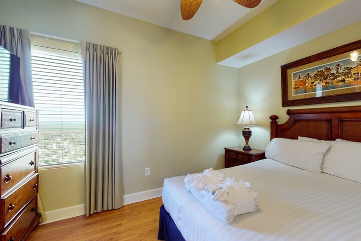 Room 10 of 163