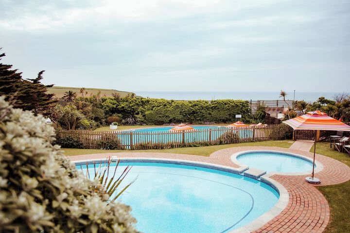 Hotel Pool