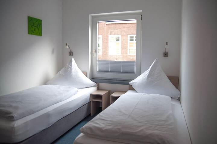 Room 16 of 64