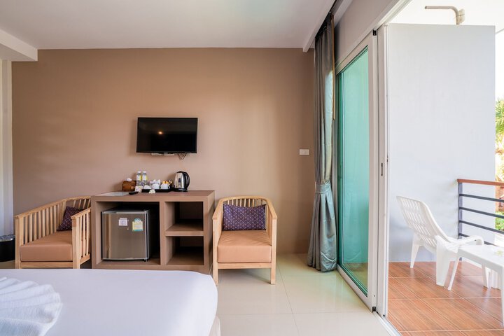 Room 25 of 179