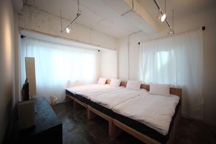 Room 26 of 155