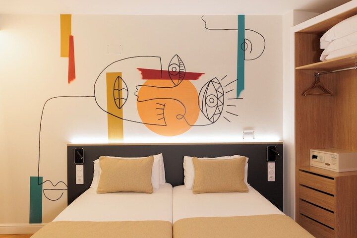 Room 25 of 78
