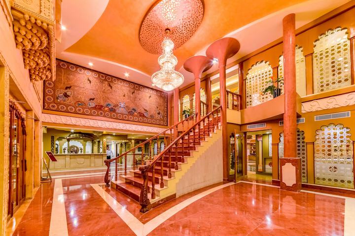 Hotel 2 of 99