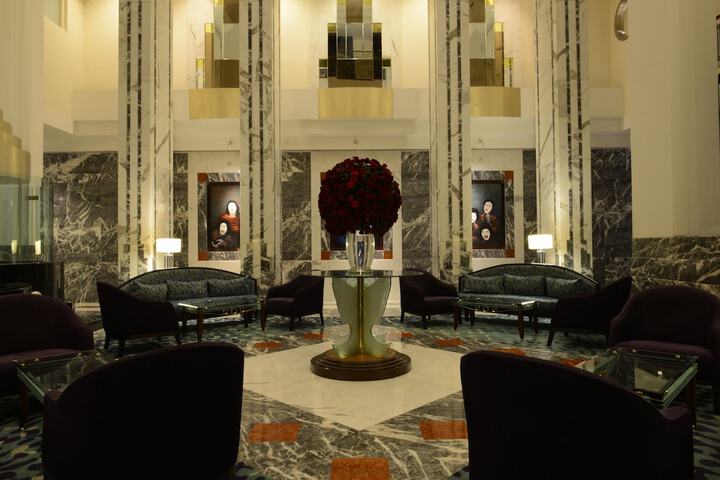 Entrance & Lobby