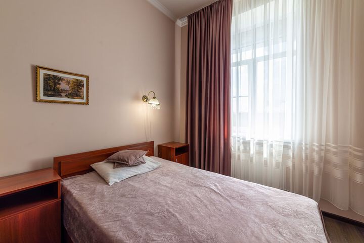 Room 165 of 176
