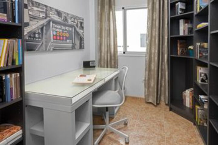 Room 16 of 27