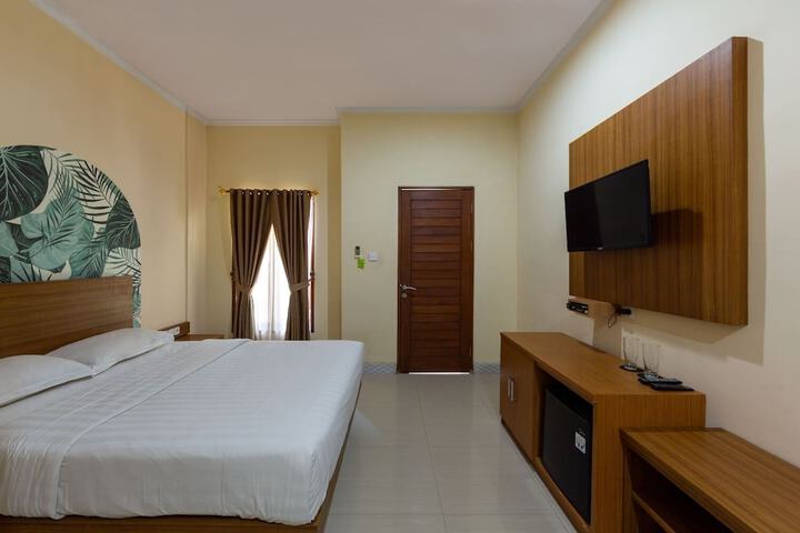 Room 7 of 14