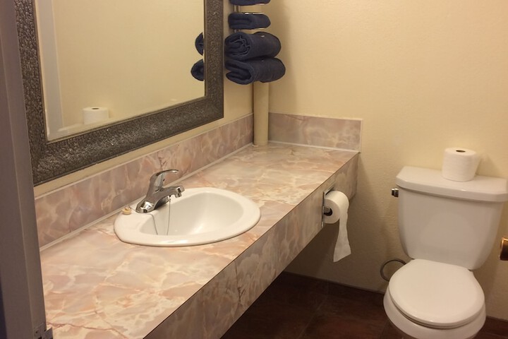 Room 21 of 32
