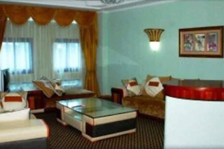 Room 10 of 34