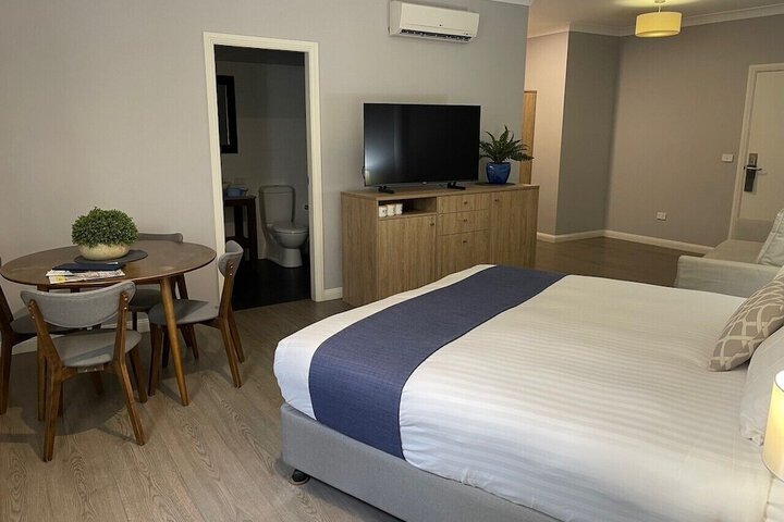Room 6 of 34
