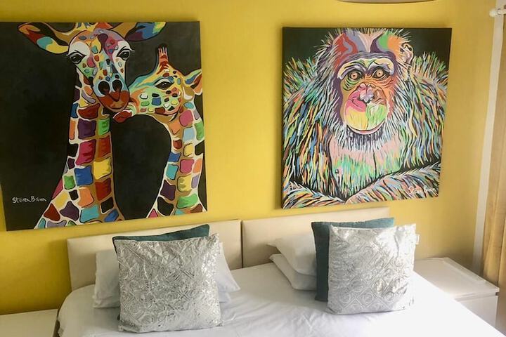 Room 43 of 77