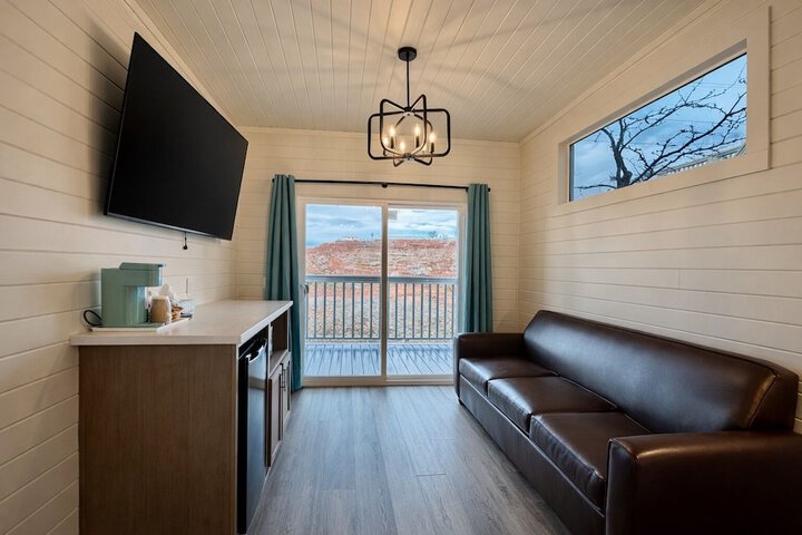 Room 7 of 28
